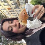 studentessa di Lettere Moderne e Fashion Design: offro ripetizioni per studenti di scuola media e superiore in materie umanistiche